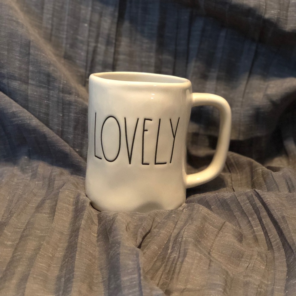 Rae Dunn mugs